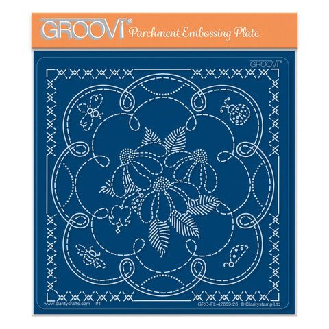 Linda's Floral Scallop Octagon Applique Midi Groovi Plate